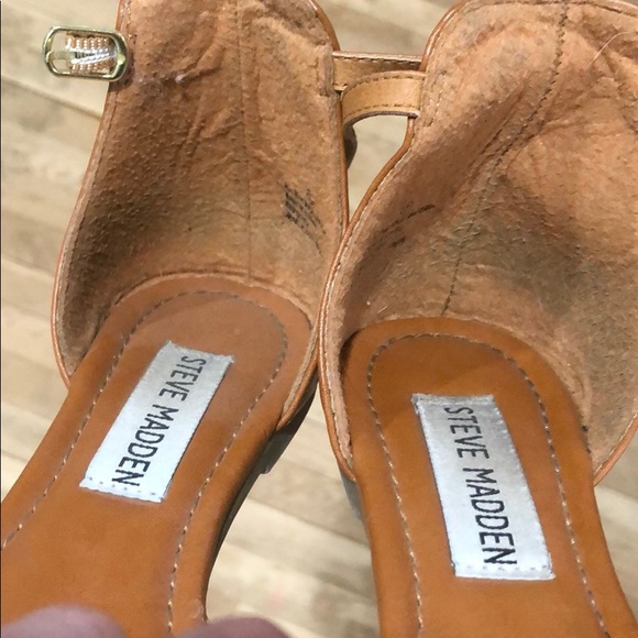 Steve Madden sandals for girls - Picture 2 of 5
